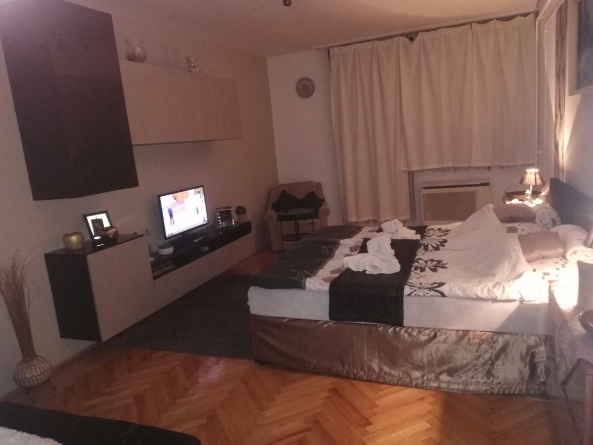 Heni Apartmán